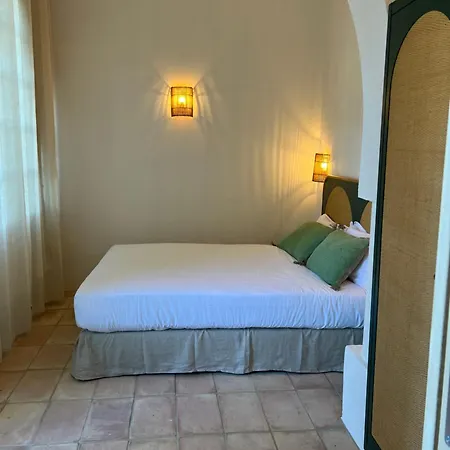 Maison D'orange - La Pinede Сен-Тропе