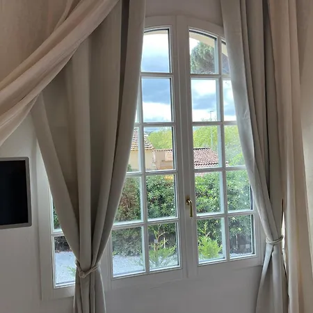 Maison D'orange - La Pinede Lejlighed Saint-Tropez